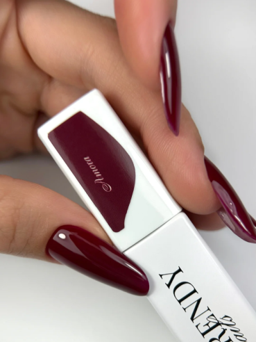 Trendy Nails Gel Polish Amora, 8ml