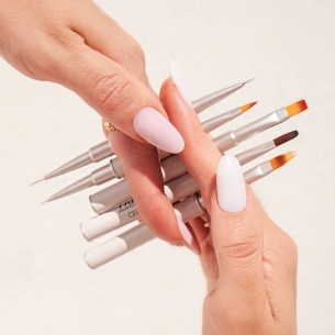 SET 5 BRUSHES by Julia Gerus -Trendy Nails 2