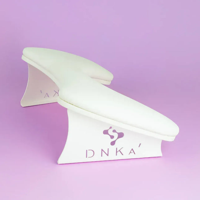 DNKa’ Anatomical Armrest for Manicure White