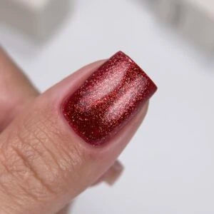 NAILSOFTHEDAY Gel polish Cat Eye 06 — red cat eye gel polish with fine glitter and a light reflective effect, overlapping in one layer, 6 ml